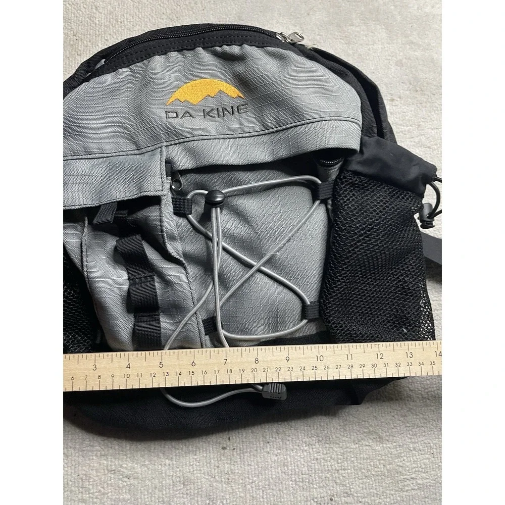 DAKINE Canyon Pack #8100-805 Black And Grey Hiking Camping Biking Walking